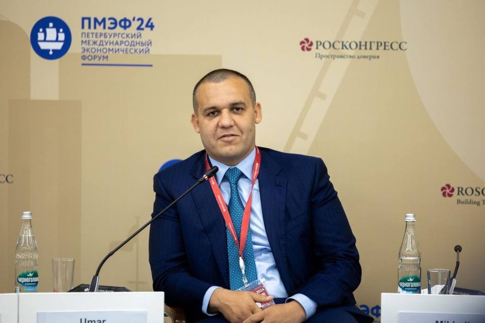 Кремлев призвал приравнять нейтральных атлетов к сменившим гражданство