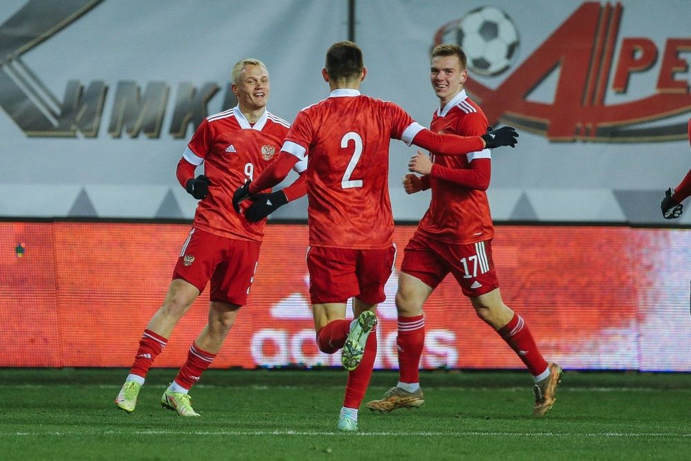 Бушманов назвал игроков молодежки, готовых к игре за сборную России Бушманов назвал игроков молодежки, готовых к игре за сборную России