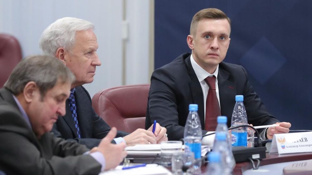Президент РПЛ Алаев заявил о возможном переносе матчей 18-го тура на весну Президент РПЛ Алаев заявил о возможном переносе матчей 18-го тура на весну