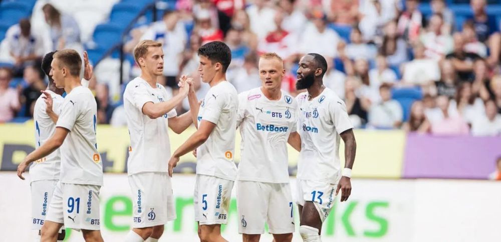 «Динамо» победило «Факел» в первом туре РПЛ