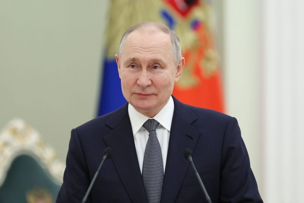 Владимир Путин поручил упростить процедуру получения Fan ID