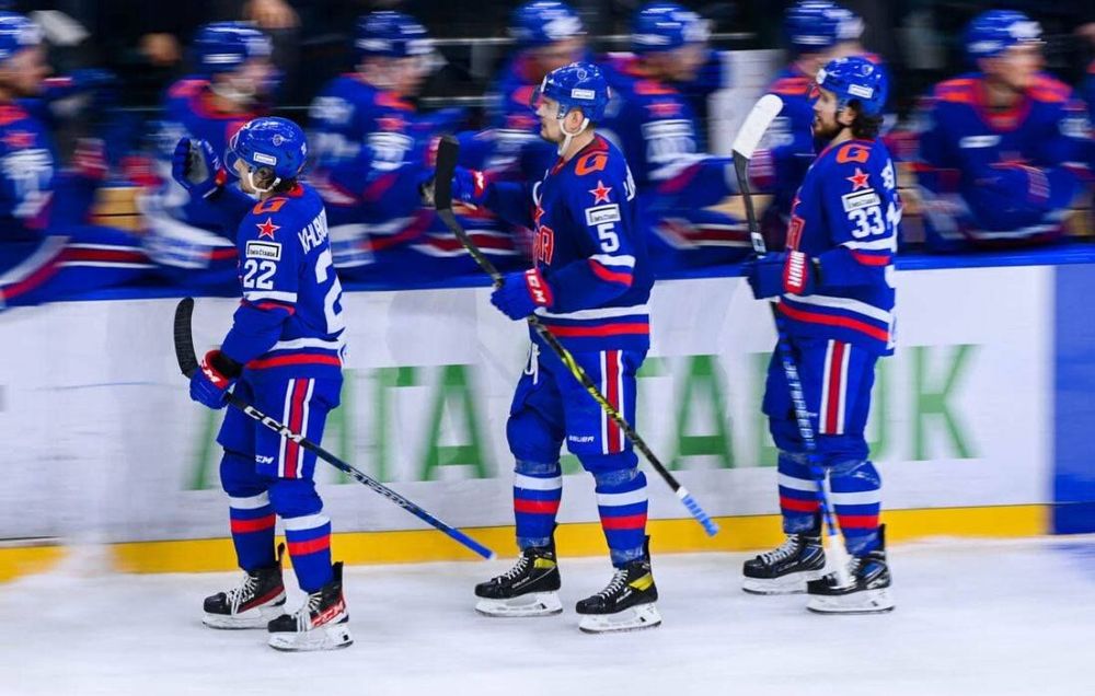 Форвард СКА Гусев тренируется в Санкт-Петербурге Форвард СКА Гусев тренируется в Санкт-Петербурге