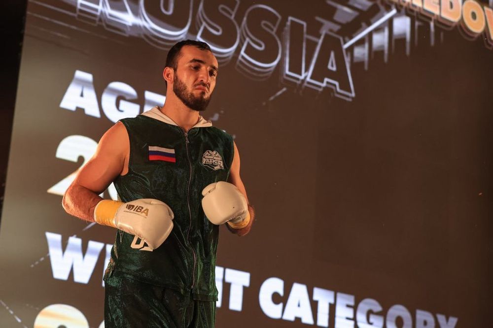 Гаджимагомедов: Шанс в бою Егоров-Асбаров оценил бы как 50 на 50