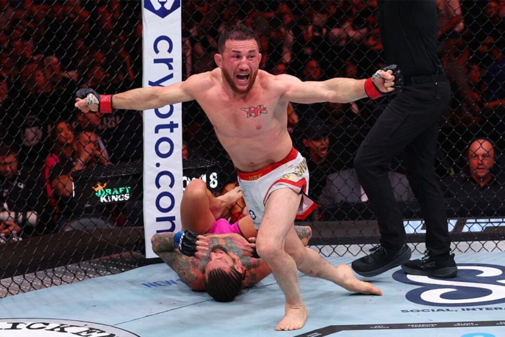 Двалишвили повторил рекорд Хабиба в UFC