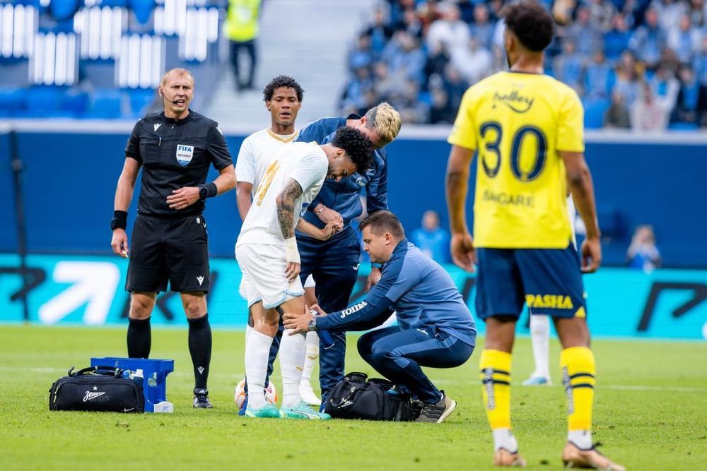 Угаров раскритиковал подготовку «Зенита» к предстоящему сезону Угаров раскритиковал подготовку «Зенита» к предстоящему сезону