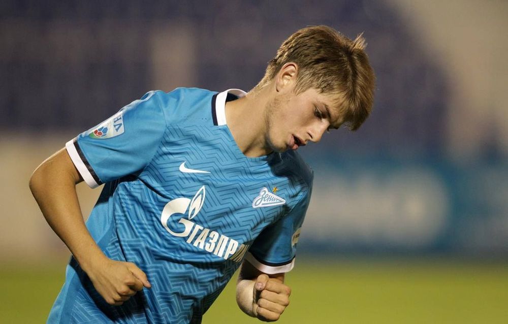 Алексей Евсеев: Игрока «Зенита»-2 могут забрать из отеля и даже раздевалки