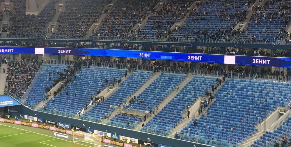 Черданцев объяснил, почему «Матч ТВ» не показал пустые трибуны во время акции фанатов в трансляциях матчей РПЛ Черданцев объяснил, почему «Матч ТВ» не показал пустые трибуны во время акции фанатов в трансляциях матчей РПЛ