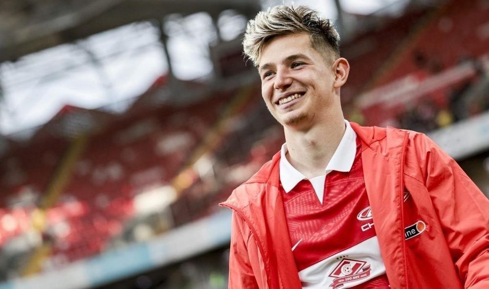 Хавбек «Спартака» Зиньковский лидирует в голосовании за премию «Джентльмен года-2023» Хавбек «Спартака» Зиньковский лидирует в голосовании за премию «Джентльмен года-2023»