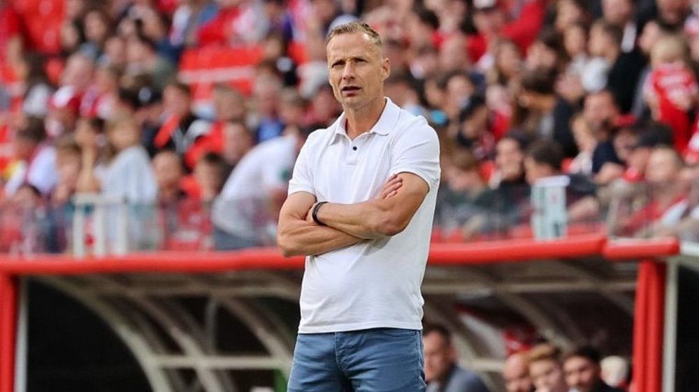 Спортивный директор «Оренбурга» Андреев: Кредит доверия Ярошику велик настолько, насколько это возможно Спортивный директор «Оренбурга» Андреев: Кредит доверия Ярошику велик настолько, насколько это возможно