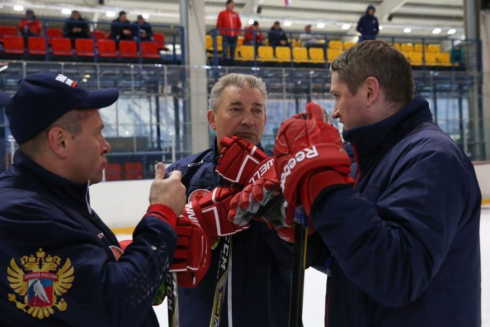 Третьяк отреагировал на смерть Бобби Халла Третьяк отреагировал на смерть Бобби Халла