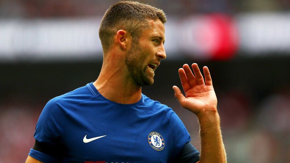 Два английских футболиста завершили карьеру в сборной