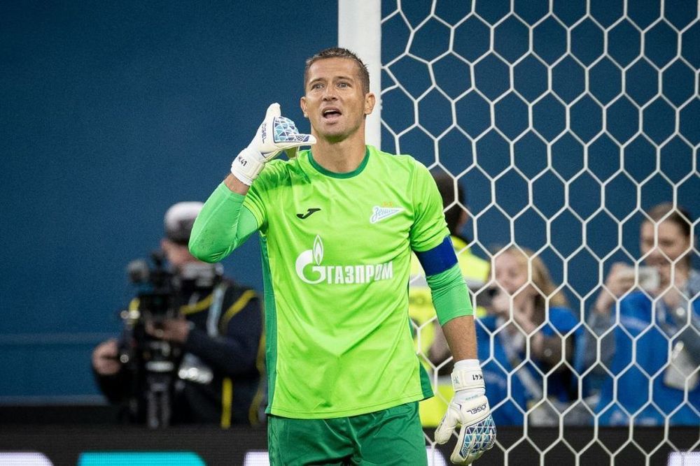 Кержаков поблагодарил «Вираж» за персональную поддержку на матче с «Фенербахче» Кержаков поблагодарил «Вираж» за персональную поддержку на матче с «Фенербахче»