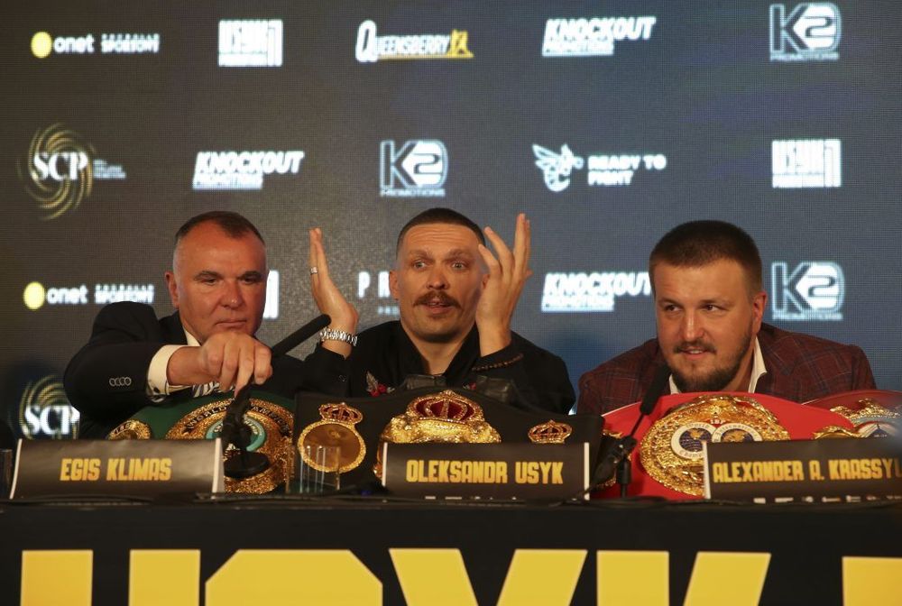 Усик отказался от звания чемпиона мира по версии IBF в пользу Джошуа и Дюбуа