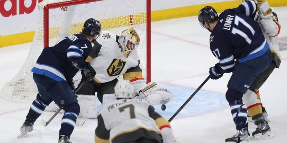 «Вегас» одержал победу в четвертом матче Кубка Стэнли над «Виннипегом» благодаря голу Барбашева «Вегас» одержал победу в четвертом матче Кубка Стэнли над «Виннипегом» благодаря голу Барбашева