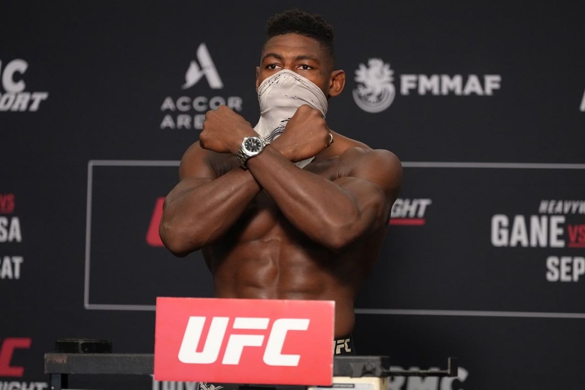 Мэлотт нокаутировал Бакли ударом колена в главном бою UFC Fight Night 291