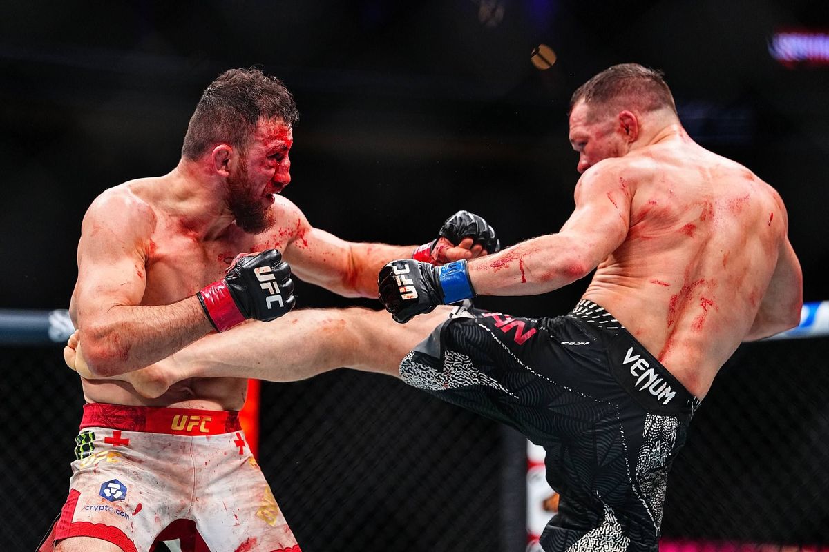 Непобежденный Асаф Чопуров дебютирует в UFC на турнире с участием Петра Ян