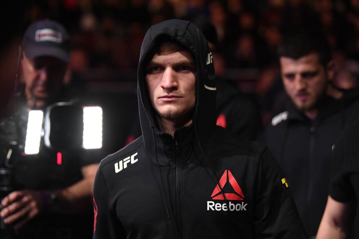 Евлоев и Волкановски встретились лицом к лицу перед титульным боем на UFC 333