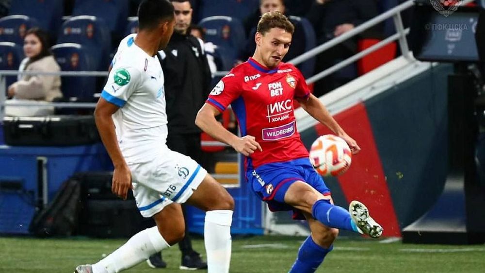 «Ты играешь, зарплата идёт, всё вроде нормально»: Мостовой прокомментировал слова Чалова о неинтересности перехода в АФК «Ты играешь, зарплата идёт, всё вроде нормально»: Мостовой прокомментировал слова Чалова о неинтересности перехода в АФК