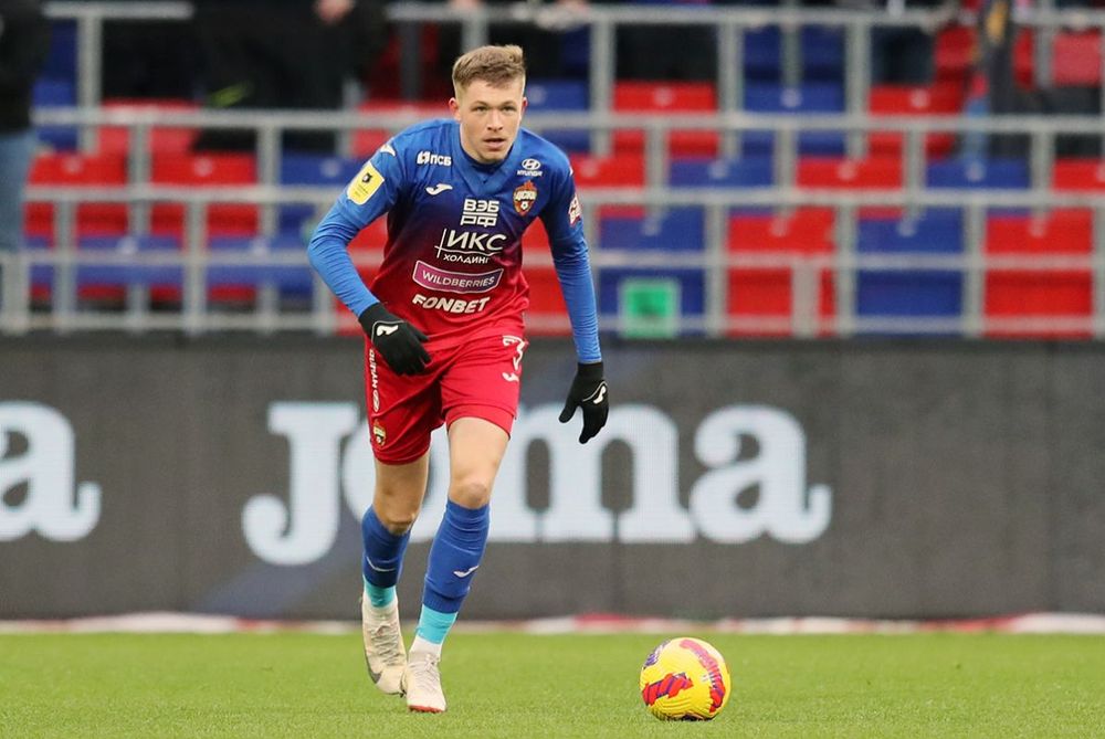 Агент Фукса прокомментировал возможный уход футболиста из ЦСКА Агент Фукса прокомментировал возможный уход футболиста из ЦСКА