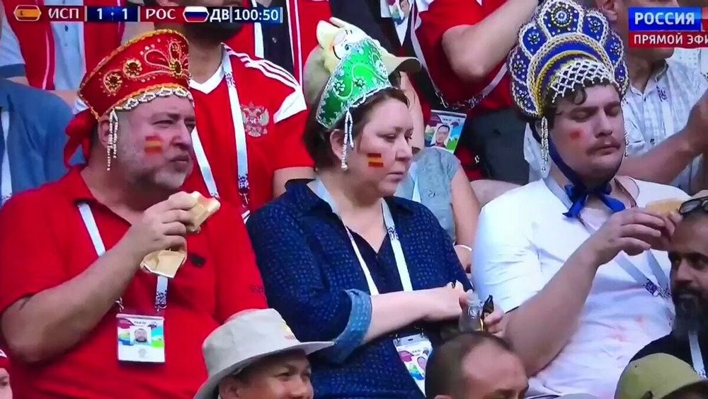 Шаверма побеждает трансляцию матча РПЛ в голосовании болельщиков, цена вопроса – 149 рублей