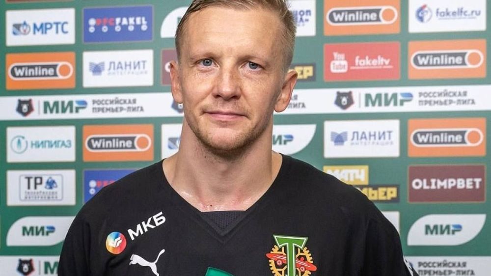«Это все заговоры врагов!». Талалаев — об уходе Смольникова из «Торпедо» из-за конфликта «Это все заговоры врагов!». Талалаев — об уходе Смольникова из «Торпедо» из-за конфликта