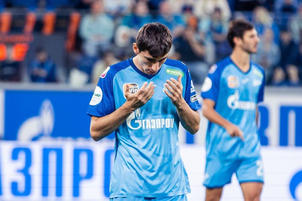 «Зенит» объявил об уходе Бакаева в «Аль-Вахду» «Зенит» объявил об уходе Бакаева в «Аль-Вахду»