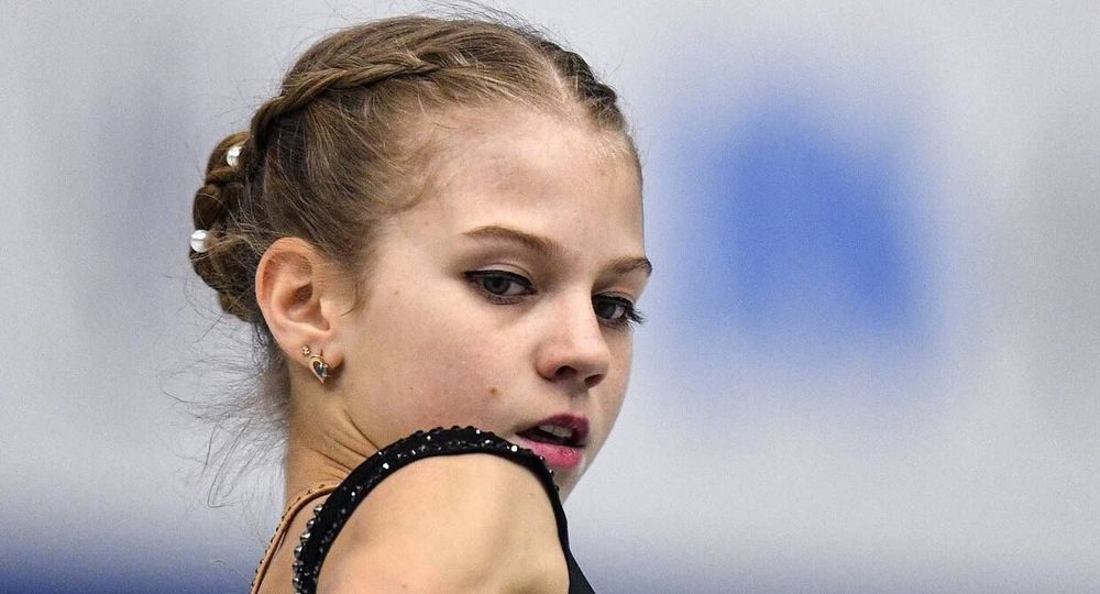 14-летняя Александра Трусова исполнила три четверных прыжка в произвольной программе