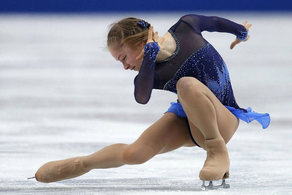 Юлия Липницкая: травма и парное катание