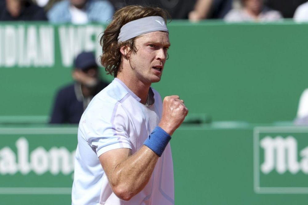 Рублев пробился в 1/8 финала «Уимблдона»