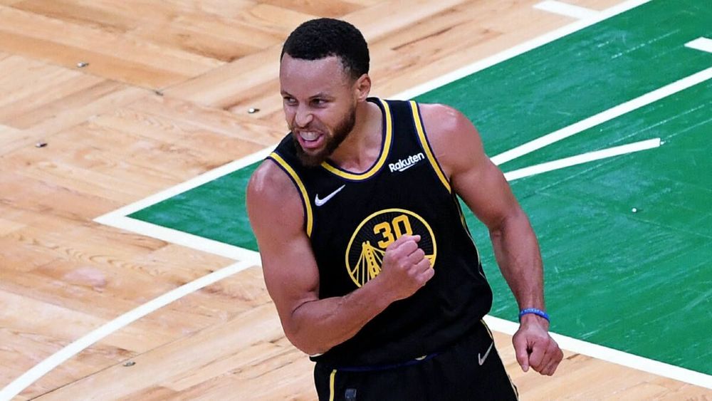 «Уорриорз» выиграли четвертый матч финала НБА против «Бостона»