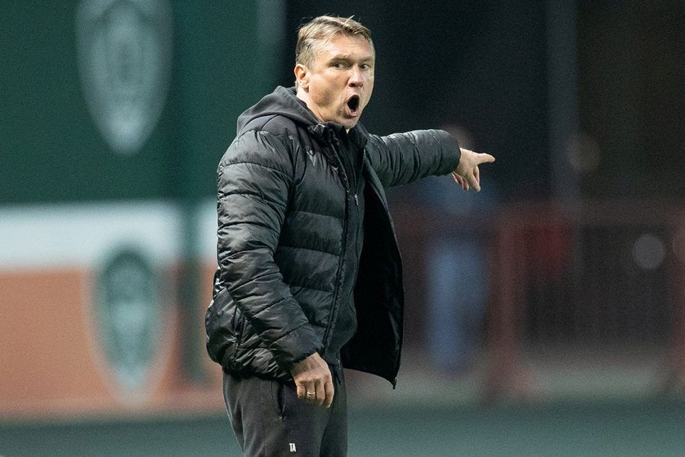 Талалаева уволили из «Ахмата» по ходу матча с «Пари НН». Во втором тайме он уже не руководил командой Талалаева уволили из «Ахмата» по ходу матча с «Пари НН». Во втором тайме он уже не руководил командой