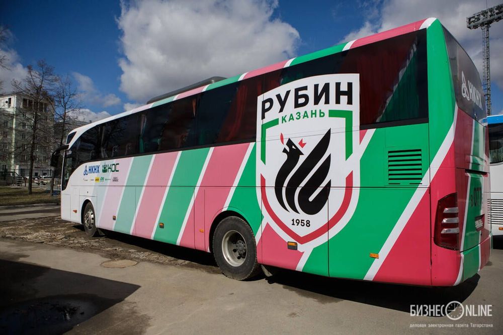 Поворот не туда: водитель автобуса «Рубина» перепутал стадион