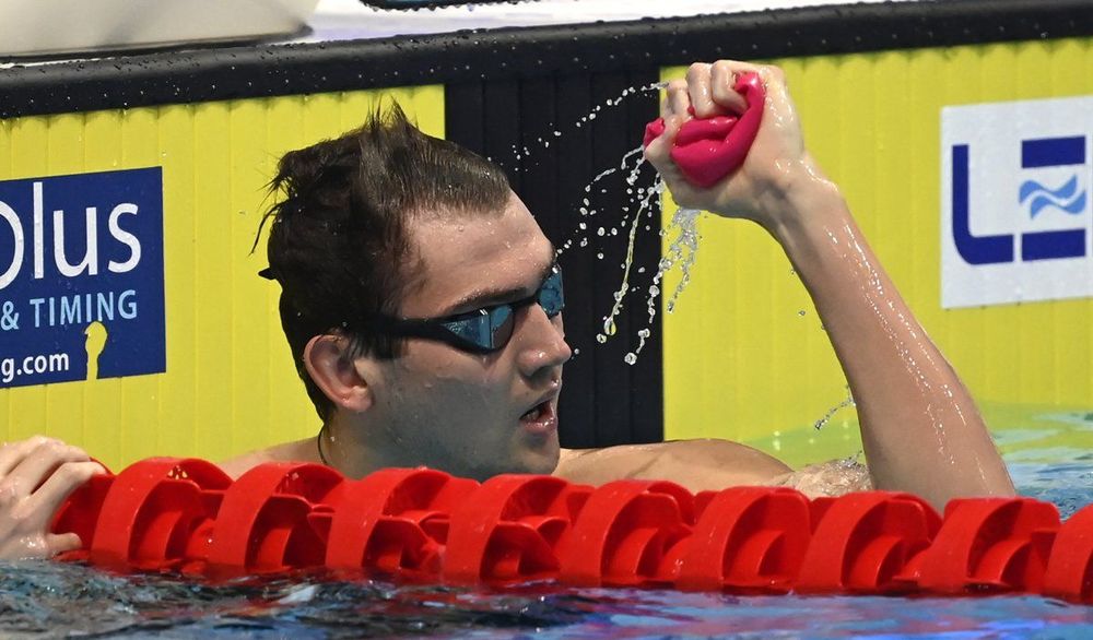 Колесников с рекордом выиграл золото чемпионата Европы на короткой воде