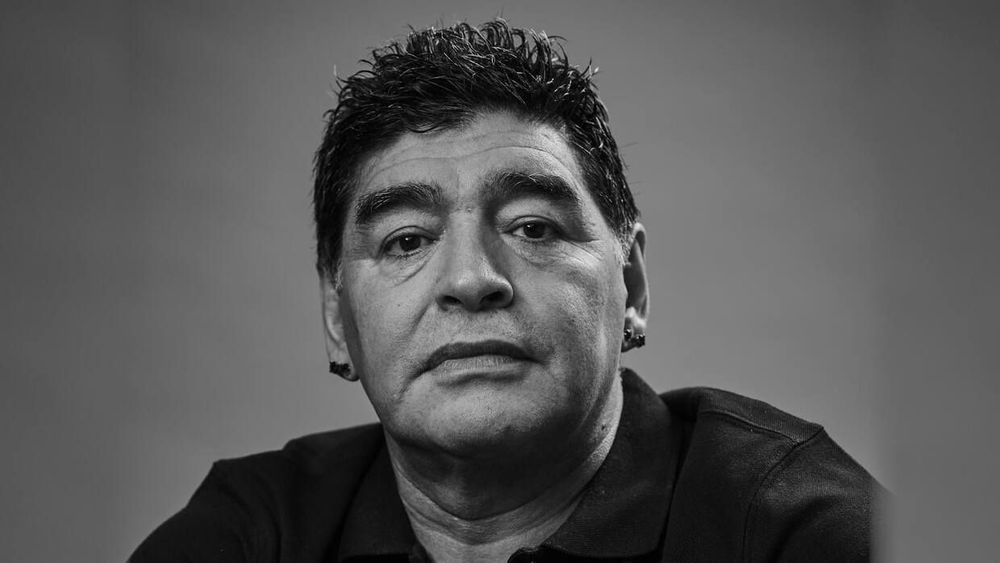 Умер Диего Марадона: У Руки Бога остановилось сердце