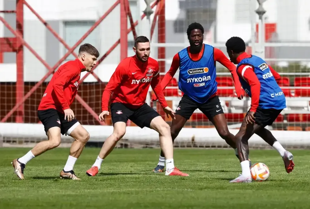 В «Спартаке» рассказали, почему к матчу с ЦСКА готовятся в Тарасовке