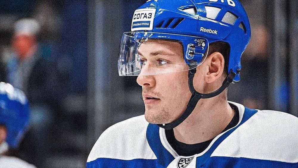 Хоккеист московского «Динамо» Андрей Миронов подал заявку на участие в новом романтическом шоу с Ольгой Бузовой! Хоккеист московского «Динамо» Андрей Миронов подал заявку на участие в новом романтическом шоу с Ольгой Бузовой!