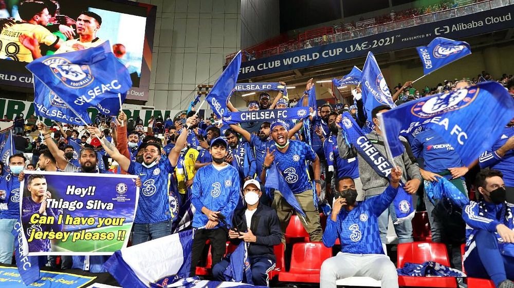 Болельщики «Челси» посвятили баннер Абрамовичу Болельщики «Челси» посвятили баннер Абрамовичу