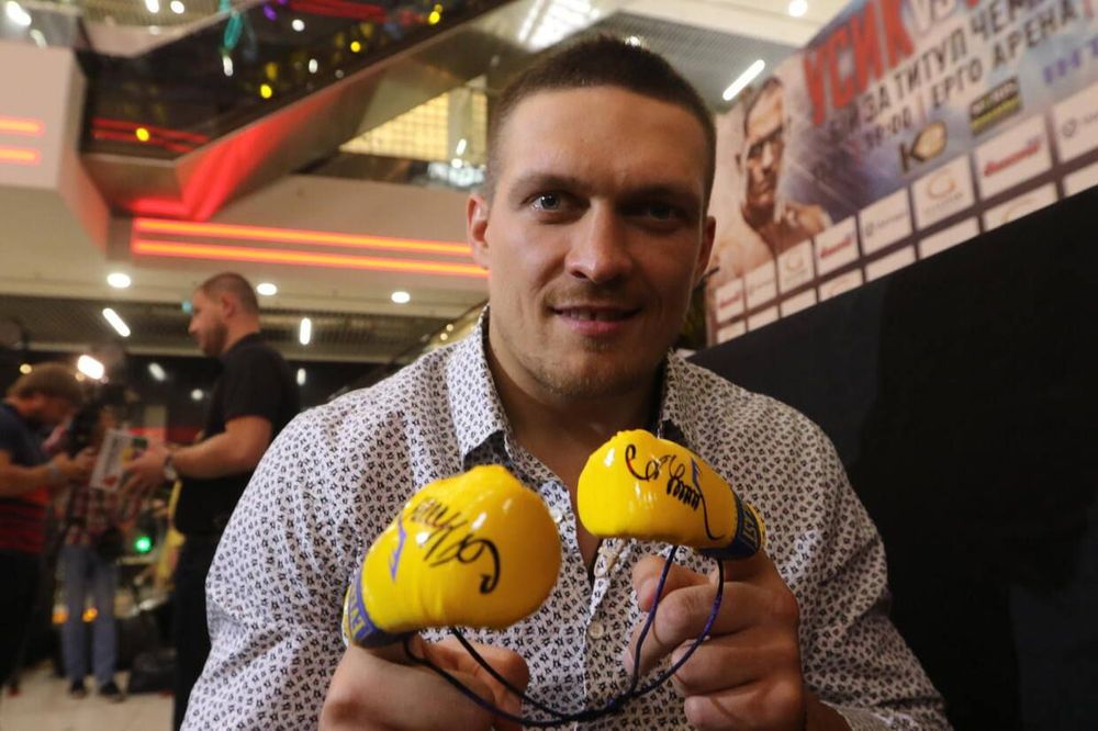 Александр Усик объяснил, почему ему не нужно звание героя Украины