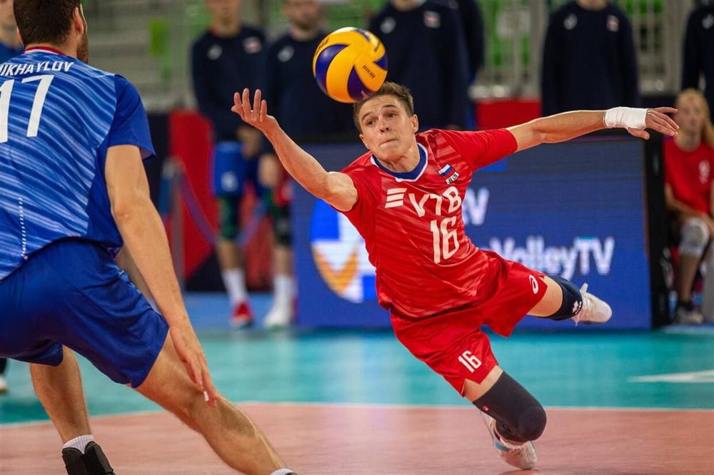 Сборная России рвется в плей-офф чемпионата Европы двумя составами