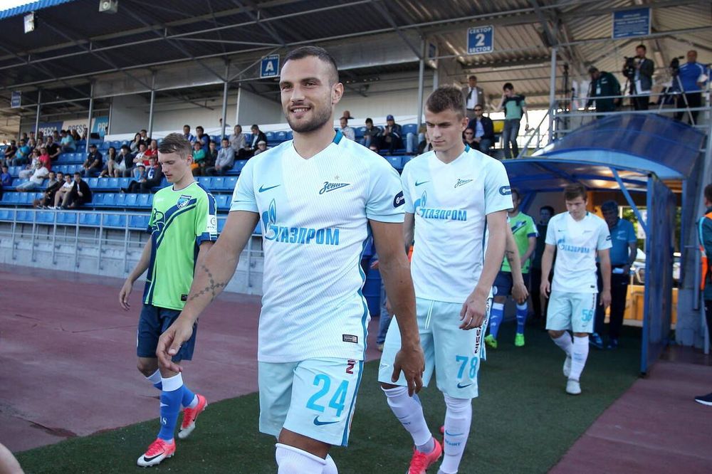 Питер день за днем: Жара Израиля против «Зенита» и «выступление» Молло в ФНЛ Питер день за днем: Жара Израиля против «Зенита» и «выступление» Молло в ФНЛ