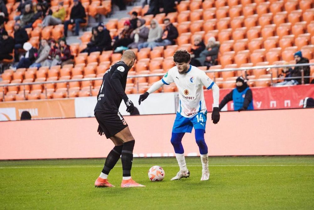 Гендиректор «Факела»: Мы не можем себе позволить чартер Гендиректор «Факела»: Мы не можем себе позволить чартер