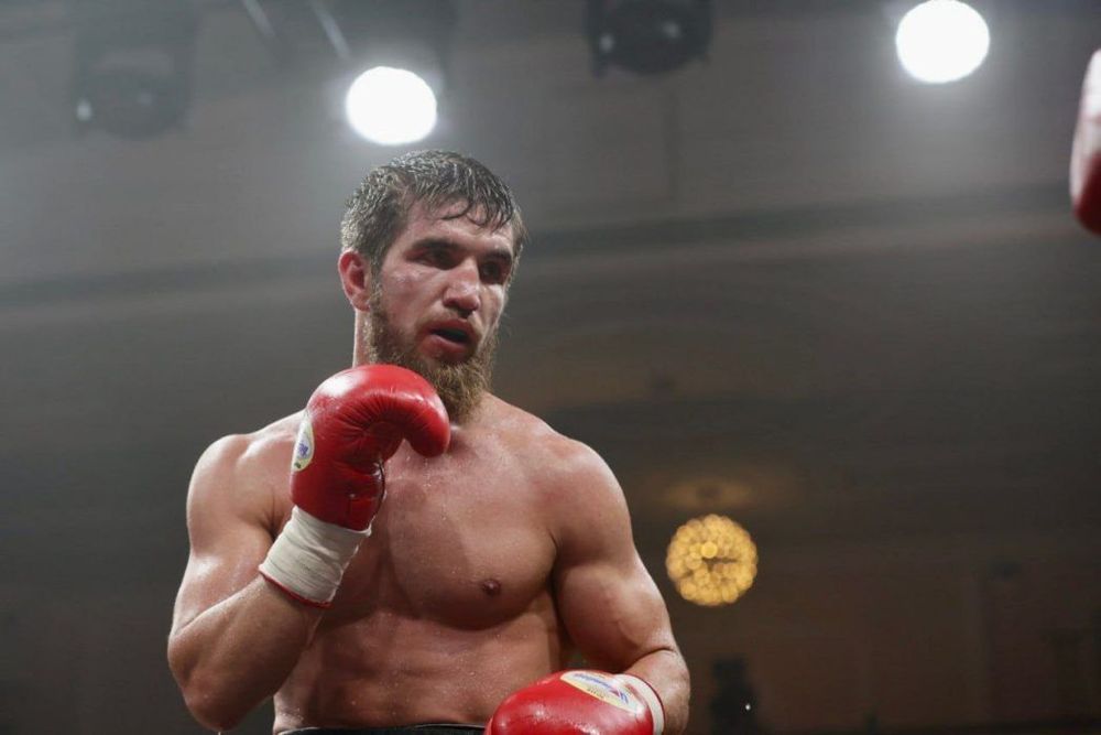 Магомед Мадиев в Москве не смог нокаутировать Абдукахорова