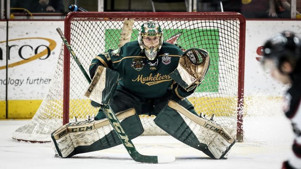 Умер вратарь «Коламбуса» и сборной Латвии