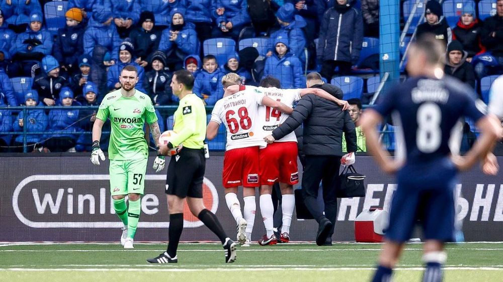 Пономарёв: Джикию называют лучшим защитником России? Он безголовый, лучший из худших Пономарёв: Джикию называют лучшим защитником России? Он безголовый, лучший из худших