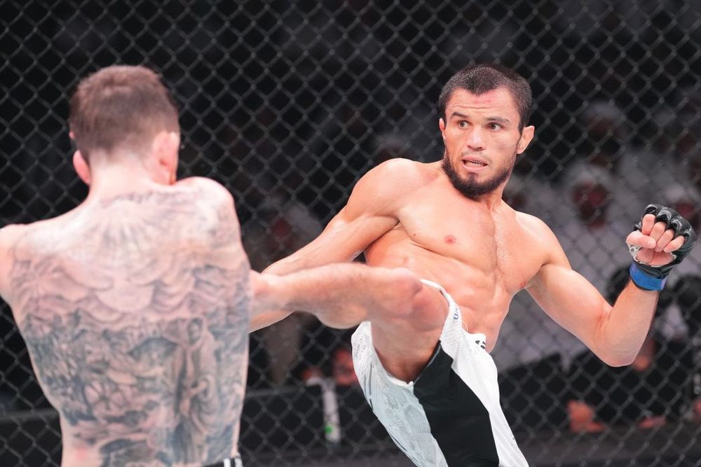 Хабиб хочет, чтобы Умар Нурмагомедов подрался за пояс UFC с Двалишвили