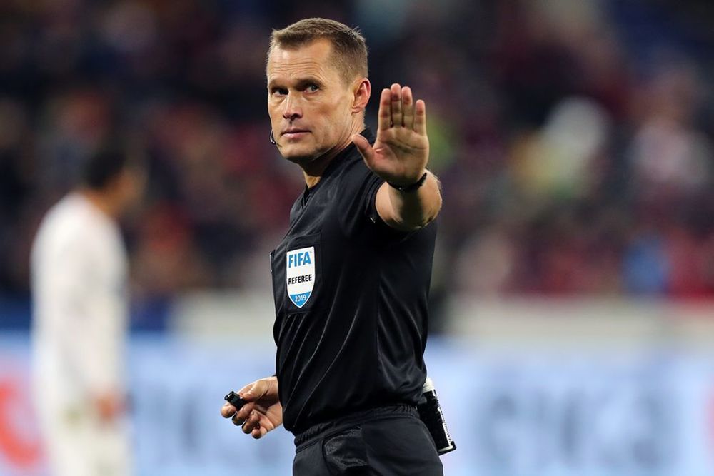 Лапочкин выступил против назначения Безбородова на матч «Сочи» – «Зенит» Лапочкин выступил против назначения Безбородова на матч «Сочи» – «Зенит»