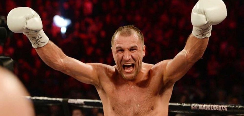 Ковалев целовал руку незнакомке и разбрасывался деньгами – за этого его сняли с рейса