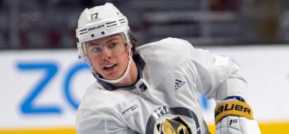 Невероятный гол Никиты Гусева: отобрал шайбу у чужих ворот и сразу бросил мимо вратаря Невероятный гол Никиты Гусева: отобрал шайбу у чужих ворот и сразу бросил мимо вратаря