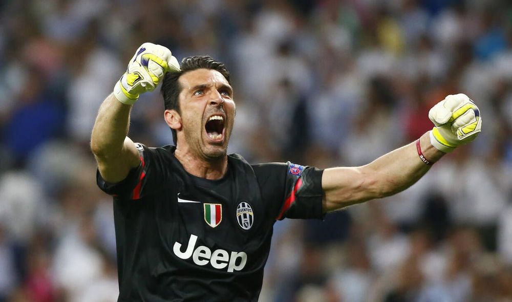 «Ювентус» обыграл «Сассуоло», Буффон близок к очередному рекорду «Ювентус» обыграл «Сассуоло», Буффон близок к очередному рекорду