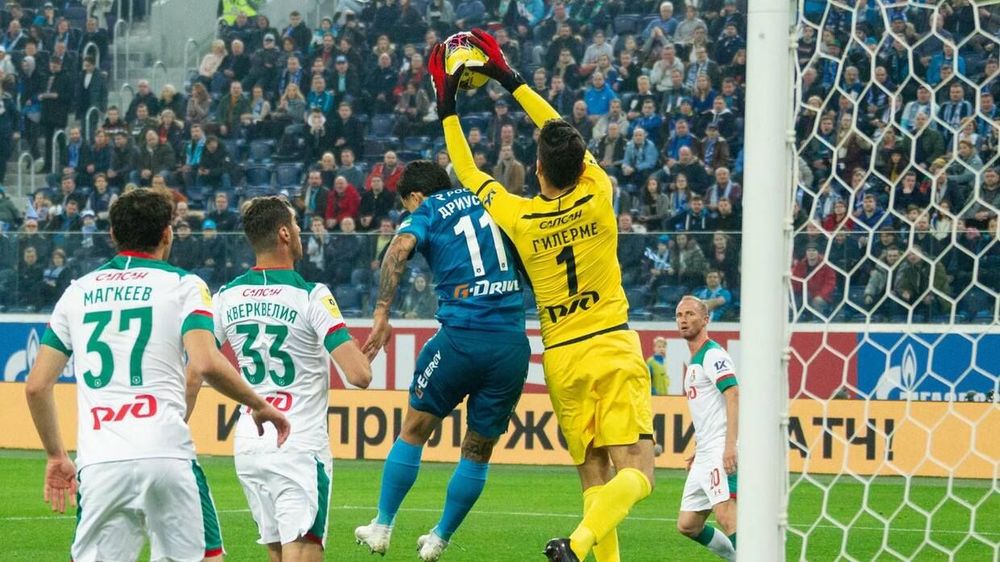 «Локомотив» без Семина удержал ничью в матче с «Зенитом»